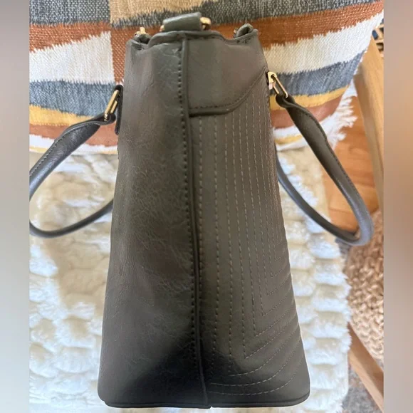 Kate Spade New York Quilted Leather Satchel Gray Large Top Handle Bag Gold HW - Picture 5 of 11